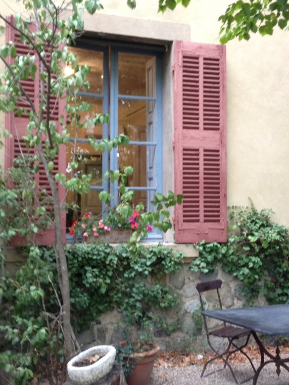The courtyard garden outside Cézanne's studio